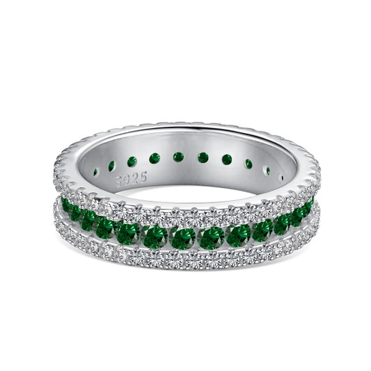 "Emerald Elegance: 925k Silver Ring with Diamond-Style Green Zirconia"